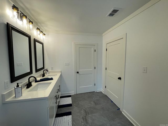 2323 S Izard Street, Little Rock, AR 72206