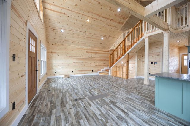 433 Woodlands Way, Russell Springs, KY 42642