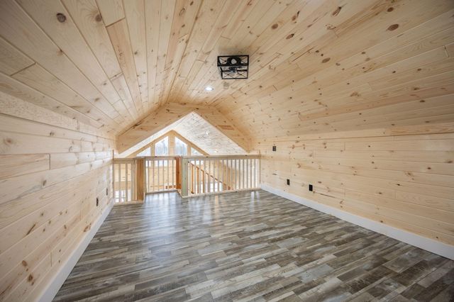 433 Woodlands Way, Russell Springs, KY 42642