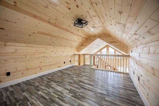 433 Woodlands Way, Russell Springs, KY 42642