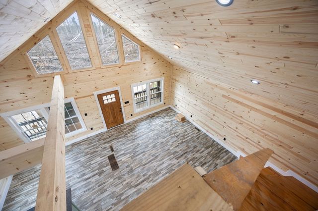 433 Woodlands Way, Russell Springs, KY 42642