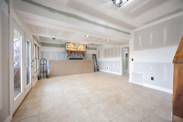 433 Woodlands Way, Russell Springs, KY 42642