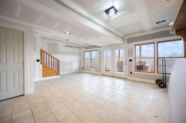 433 Woodlands Way, Russell Springs, KY 42642