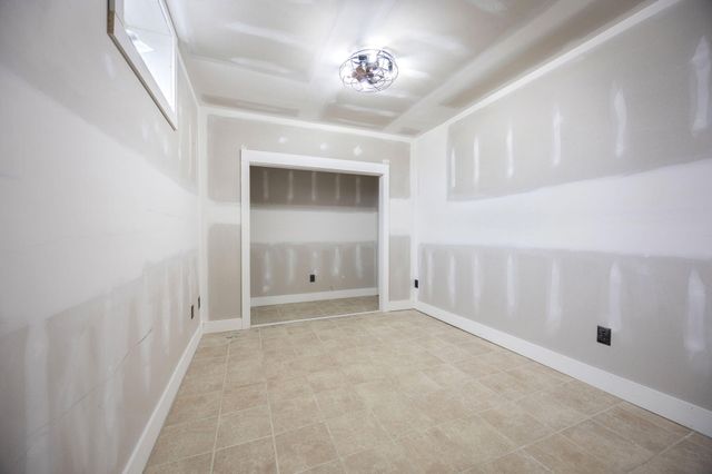 433 Woodlands Way, Russell Springs, KY 42642