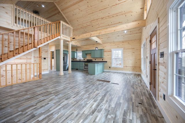 433 Woodlands Way, Russell Springs, KY 42642