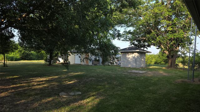 1664 HWY 56 E, Bonham, TX 75418