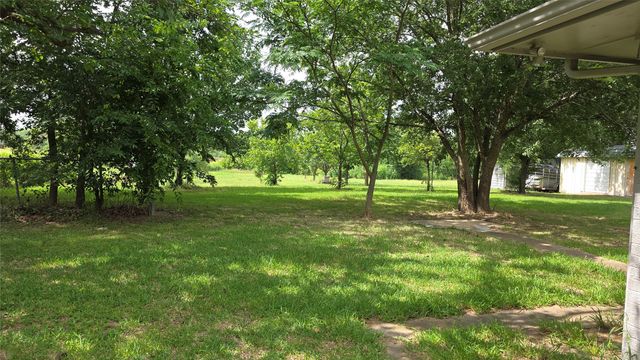 1664 HWY 56 E, Bonham, TX 75418