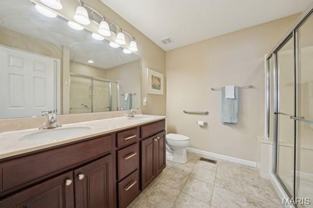 16164 Amber Vista Drive, Ballwin, MO 63021