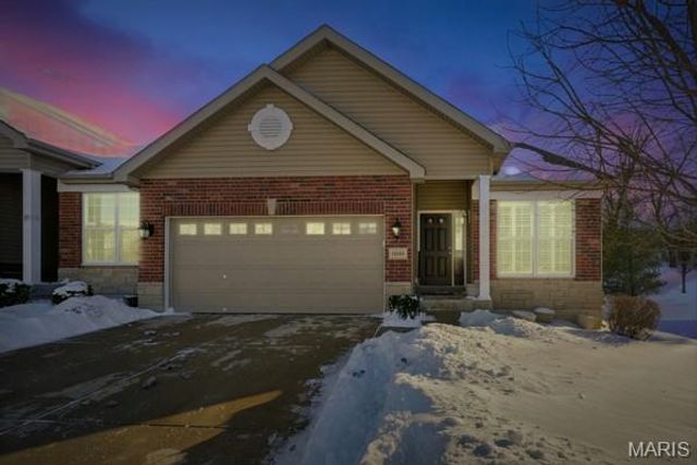 16164 Amber Vista Drive, Ballwin, MO 63021