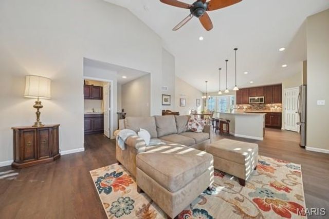 16164 Amber Vista Drive, Ballwin, MO 63021