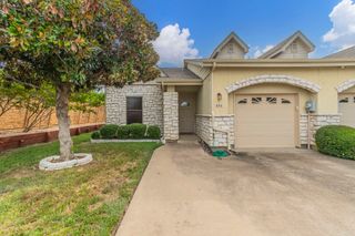 804 Beechcraft Avenue, Grand Prairie, TX 75051