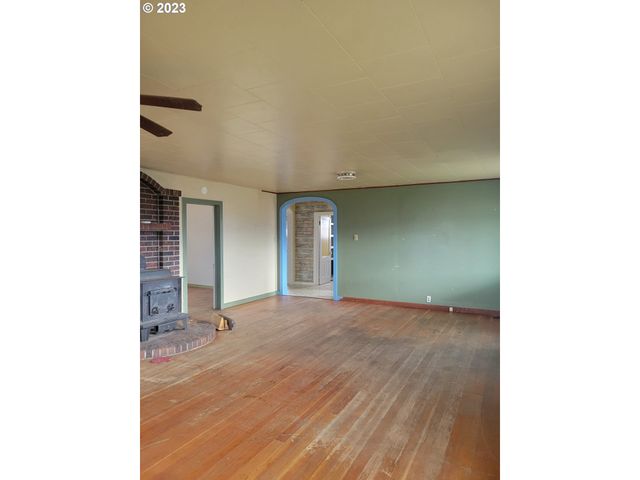 61993 QUAIL Rd, La Grande, OR 97850