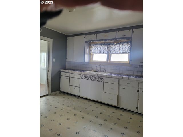 61993 QUAIL Rd, La Grande, OR 97850