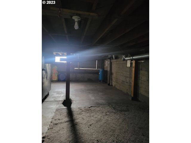 61993 QUAIL Rd, La Grande, OR 97850