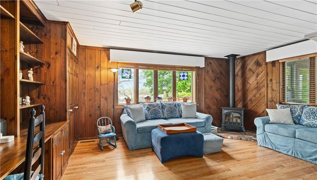 145 Massasoit Drive, Warwick, RI 02888