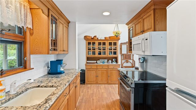 145 Massasoit Drive, Warwick, RI 02888