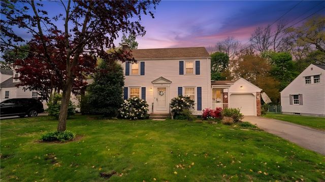 145 Massasoit Drive, Warwick, RI 02888