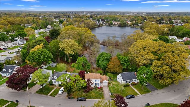 145 Massasoit Drive, Warwick, RI 02888
