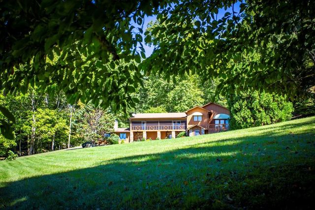 1620 E Buffalo Road, Robbinsville, NC 28771