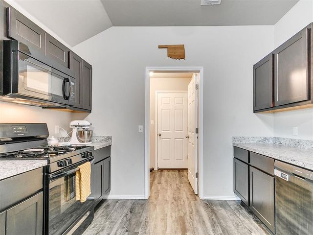 1817 Hannah Lane, Oklahoma City, OK 73127