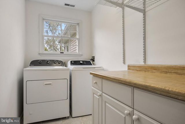 31 CHELSEA RD, Mount Holly, NJ 08060