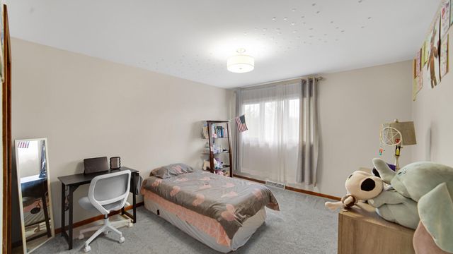 649 W 128th Court, Crown Point, IN 46307
