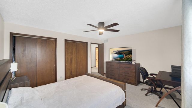649 W 128th Court, Crown Point, IN 46307