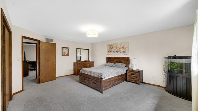 649 W 128th Court, Crown Point, IN 46307
