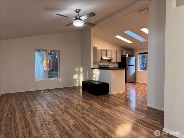 91 N Gadwall Place N, Hoodsport, WA 98548