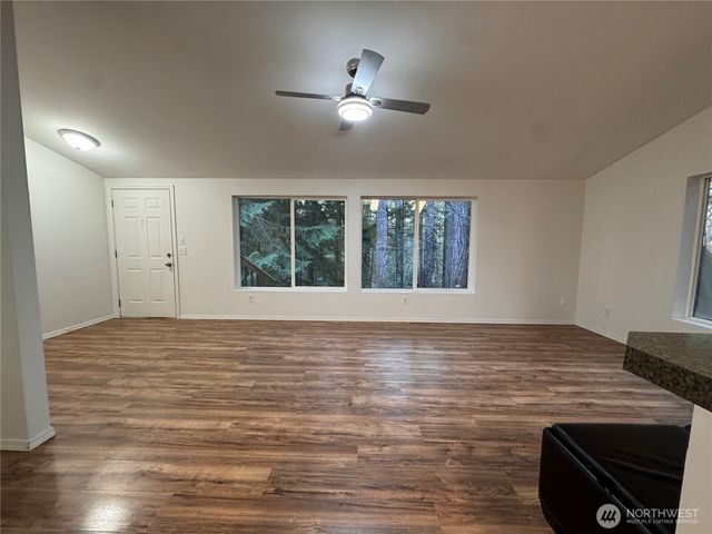 91 N Gadwall Place N, Hoodsport, WA 98548