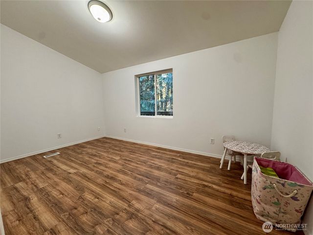 91 N Gadwall Place N, Hoodsport, WA 98548