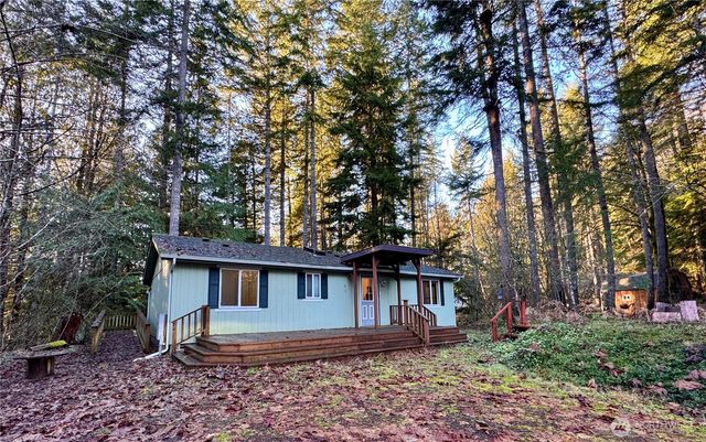 91 N Gadwall Place N, Hoodsport, WA 98548