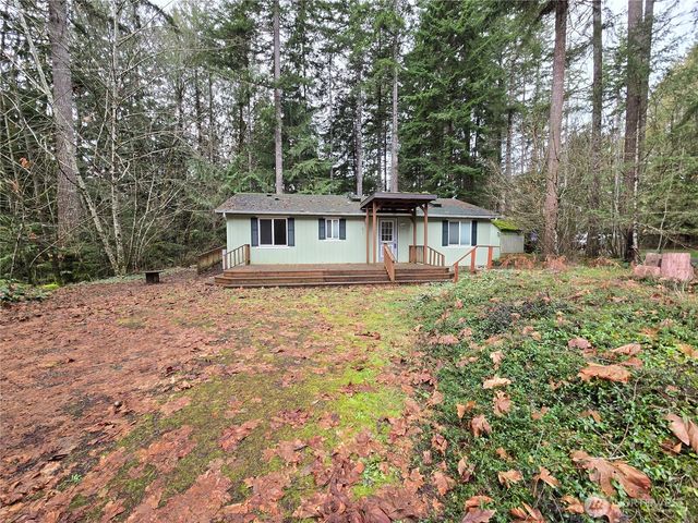 91 N Gadwall Place N, Hoodsport, WA 98548