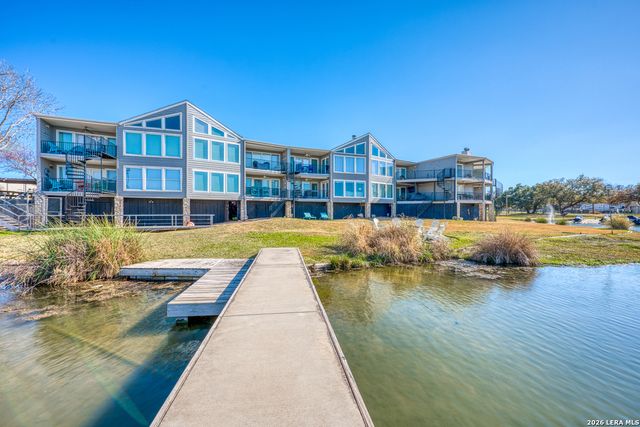 806 Highcrest Dr Apt 13, Granite Shoals, TX 78654