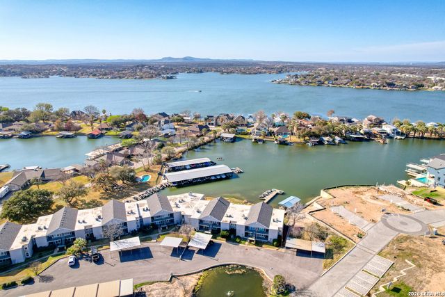 806 Highcrest Dr Apt 13, Granite Shoals, TX 78654