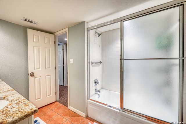 806 Highcrest Dr Apt 13, Granite Shoals, TX 78654