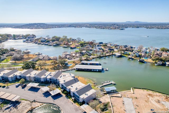 806 Highcrest Dr Apt 13, Granite Shoals, TX 78654