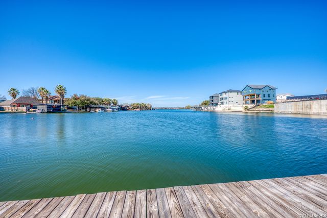 806 Highcrest Dr Apt 13, Granite Shoals, TX 78654