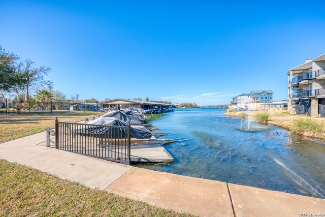 806 Highcrest Dr Apt 13, Granite Shoals, TX 78654