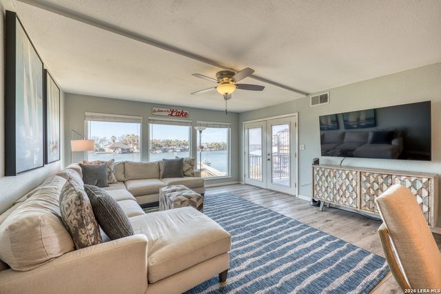 806 Highcrest Dr Apt 13, Granite Shoals, TX 78654