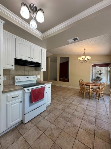 5727 Muldrow, Sacramento, CA 95841