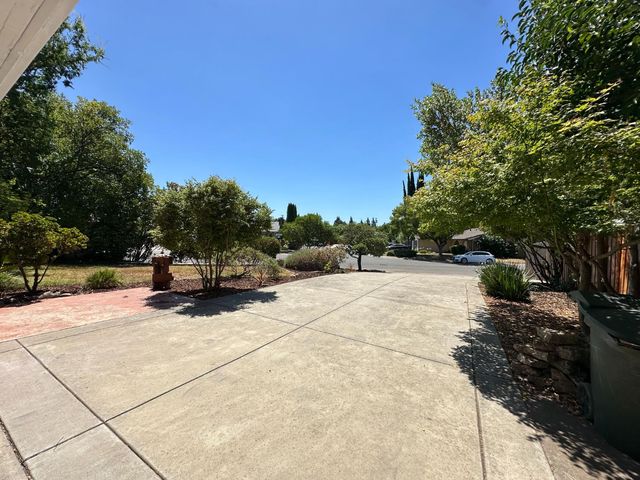 5727 Muldrow, Sacramento, CA 95841