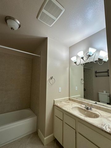 5727 Muldrow, Sacramento, CA 95841