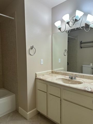 5727 Muldrow, Sacramento, CA 95841