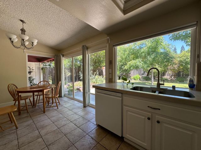 5727 Muldrow, Sacramento, CA 95841
