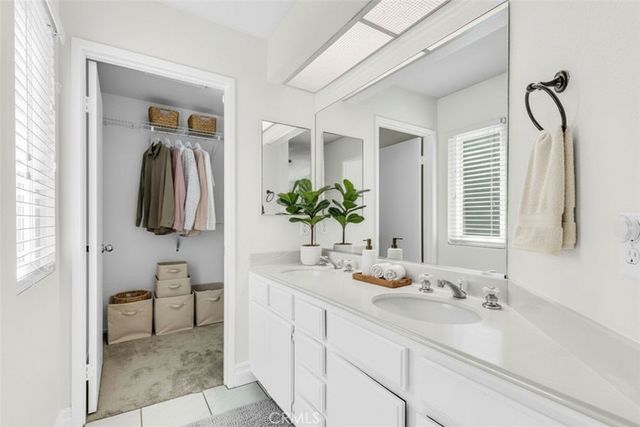 22 Rosewood, Aliso Viejo, CA 92656