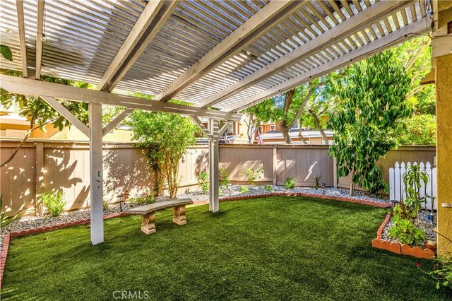 22 Rosewood, Aliso Viejo, CA 92656