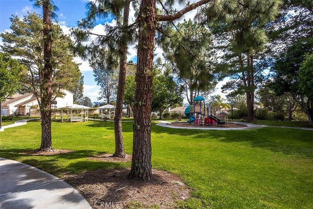 22 Rosewood, Aliso Viejo, CA 92656