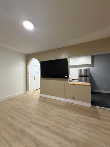 110 Stonelea Place 4a, New Rochelle, NY 10801