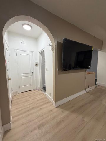110 Stonelea Place 4a, New Rochelle, NY 10801